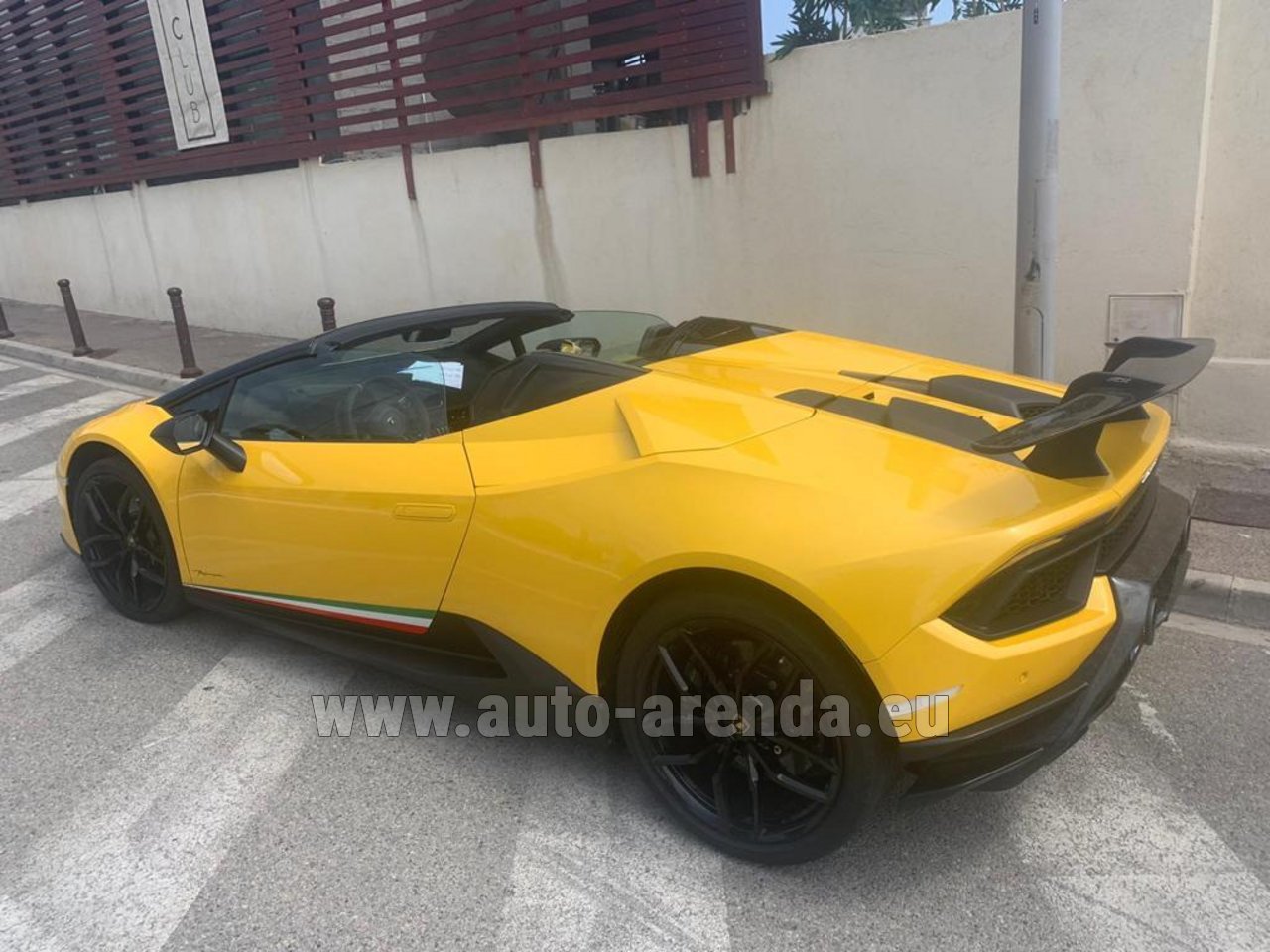 Rent Lamborghini Huracan Performante Spyder in Schwanthalerhöhe |  Auto-Arenda