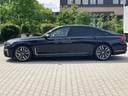 BMW M760Li xDrive V12 для трансферов из аэропортов и городов в Мюнхене в Баварии и Европе.